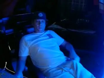 Freechat bowerboi1217 on Chaturbate