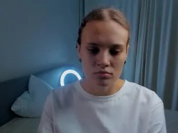 Freechat cherrieaxson on Chaturbate