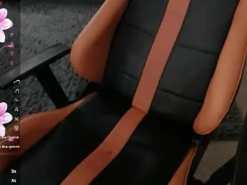 Freechat crystalyss on Chaturbate