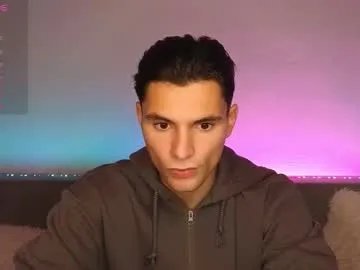 Freechat denlover on Chaturbate