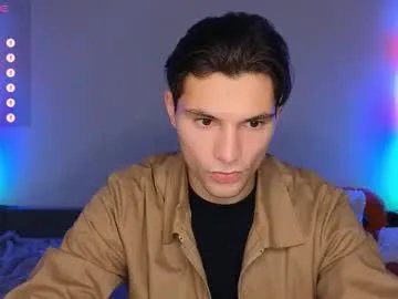 Freechat denlover on Chaturbate