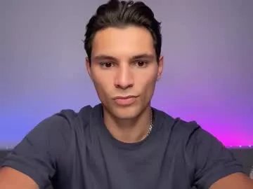 Freechat denlover on Chaturbate