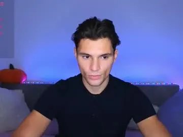 Freechat denlover on Chaturbate