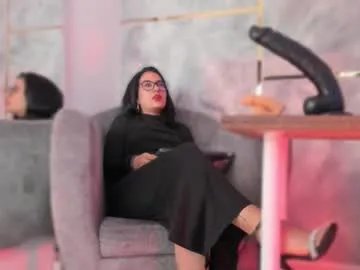 Freechat ellaochoa on Chaturbate