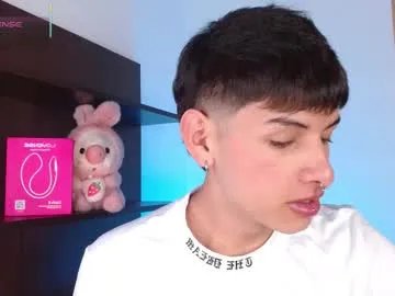 Freechat ezra_storm on Chaturbate