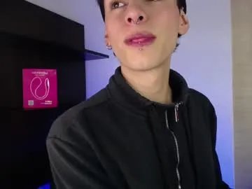 Freechat ezra_storm on Chaturbate