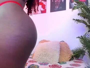Freechat fiorellasantamaria on Chaturbate