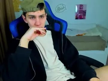 frank_mooree — HEY GUYS ! / CUMSHOW  #young #bigcock #findom #twink #master [1500 tokens remaining]