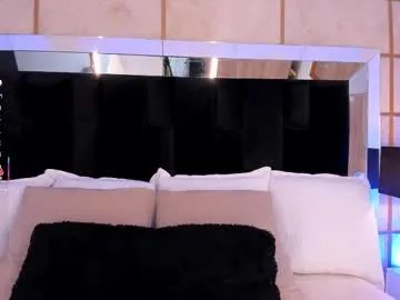 Freechat gretavelvet on Chaturbate