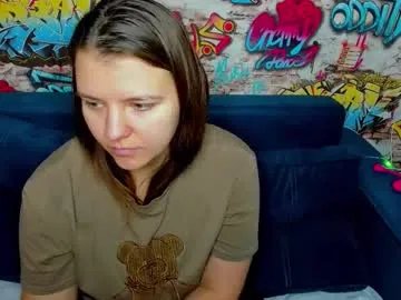 jenny_jimmy — Tongue close to cam [19 tokens left] #bigass #nonude #natural #hairy #18