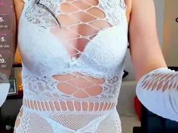 kitti__ on Chaturbate