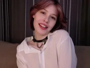 Freechat krissyhei on Chaturbate