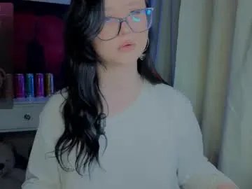 Private lilhornyprincess on Chaturbate