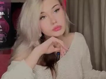 Private lilhornyprincess on Chaturbate
