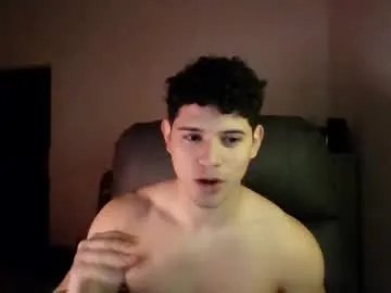 Freechat lilhotnando on Chaturbate