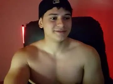 Freechat lilhotnando on Chaturbate