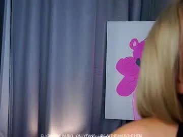 Private lipswithsmileonthem on Chaturbate