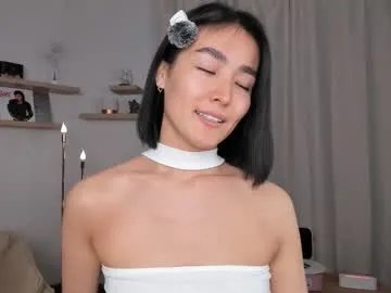 Freechat lora_lifelover on Chaturbate