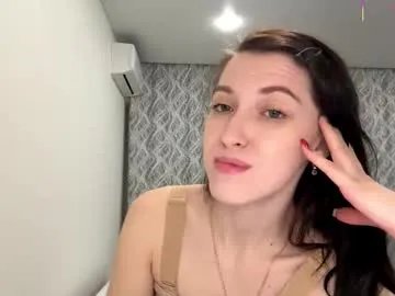 Freechat lucibeveridge on Chaturbate