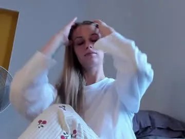 Freechat magic_couple13 on Chaturbate