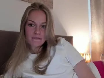 Freechat magic_couple13 on Chaturbate