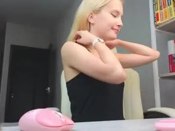 Freechat marietta__castro on Chaturbate