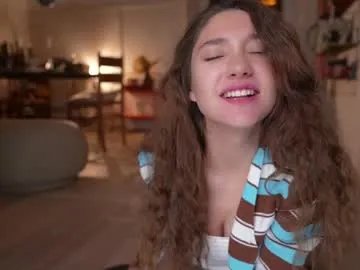 Freechat mia_dynasty on Chaturbate