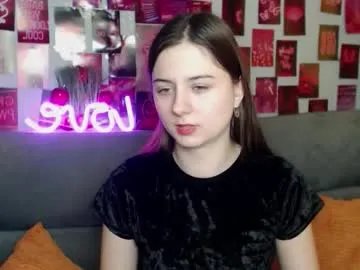 Freechat milanaroz on Chaturbate