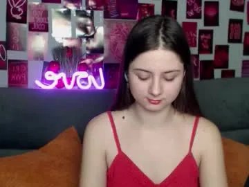 Freechat milanaroz on Chaturbate