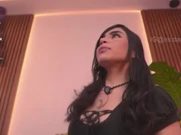 nicdani_1 on Chaturbate