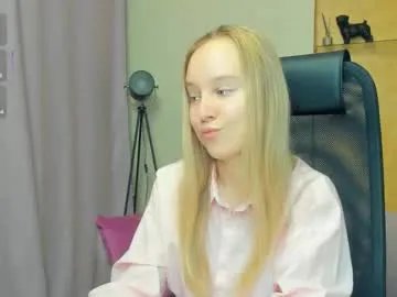 Freechat nicolavanderbie on Chaturbate