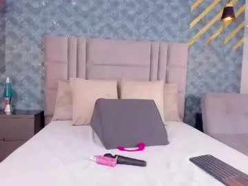 Freechat niiamoore_ on Chaturbate