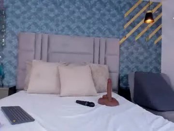 Freechat niiamoore_ on Chaturbate