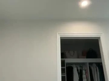 oliviabrookess — chill w me #aussie #bigass #bigboobs #natural