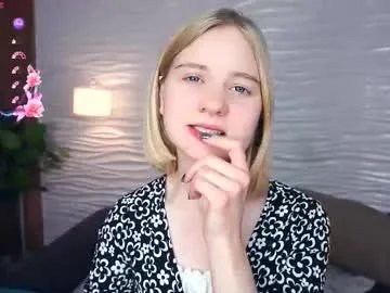 Freechat phyllisearney on Chaturbate