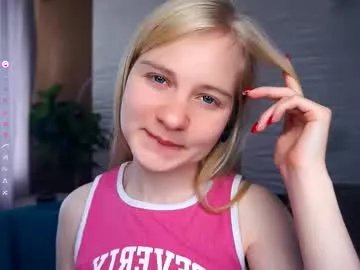 Freechat phyllisearney on Chaturbate