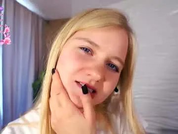 Freechat phyllisearney on Chaturbate