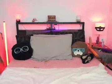 Freechat princessavavictoria on Chaturbate