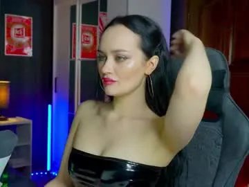 Freechat queenaliss on Chaturbate