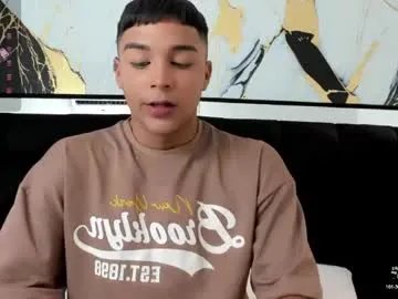 Freechat seductivo_jr on Chaturbate