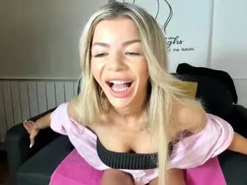 Freechat senzual_naughtyx on Chaturbate