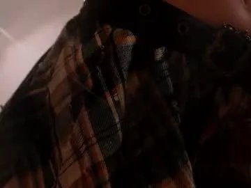 Freechat shiningstarrr on Chaturbate