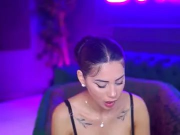 Freechat siennaruh on Chaturbate