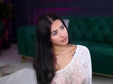 Freechat siennaruh on Chaturbate