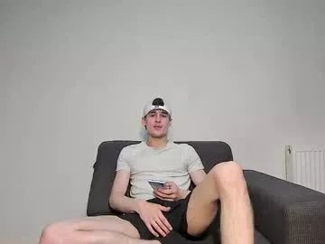 Freechat skinnyguywithbigd on Chaturbate