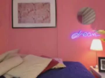 Freechat soysaraa_ on Chaturbate