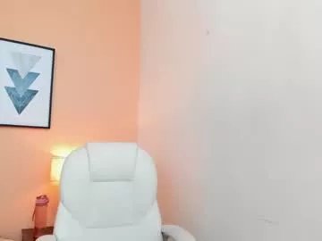 Freechat summerprints on Chaturbate