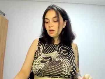 Freechat summerprints on Chaturbate