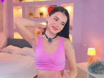 Freechat synne_glows on Chaturbate