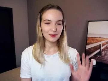 Freechat tashinapetitto on Chaturbate